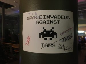 Space Invaders against Tabs, the great battle of 34C3